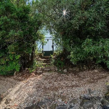 Pure Nature Haven By The Sea With Hot Tub Σπίτι διακοπών Ρόβινι