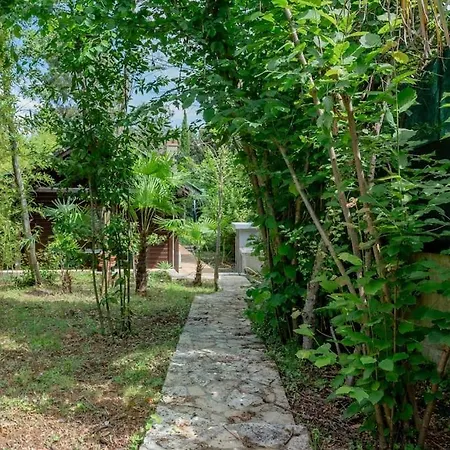 Pure Nature Haven By The Sea With Hot Tub *