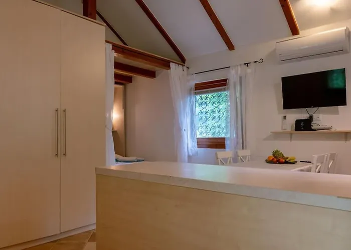 Pure Nature Haven By The Sea With Hot Tub Σπίτι διακοπών *