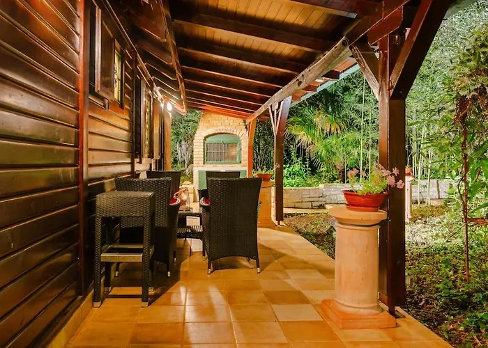 Σπίτι διακοπών Pure Nature Haven By The Sea With Hot Tub Ρόβινι