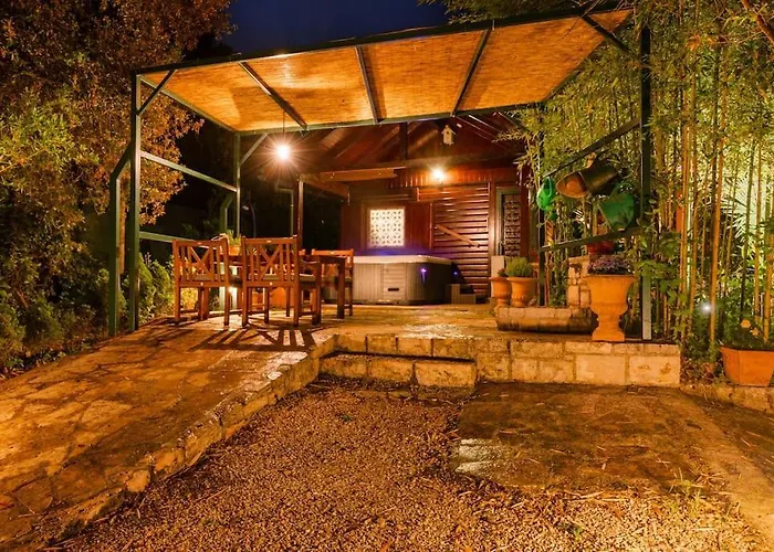 Pure Nature Haven By The Sea With Hot Tub Ρόβινι