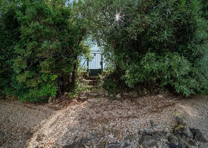 Pure Nature Haven By The Sea With Hot Tub Σπίτι διακοπών Ρόβινι