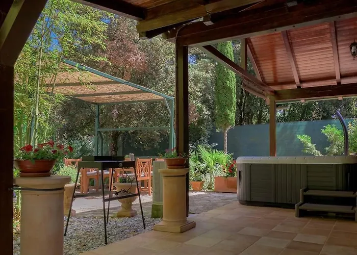 Pure Nature Haven By The Sea With Hot Tub *